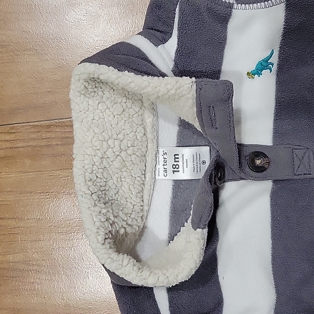 Sweater - Picture 2 of 2